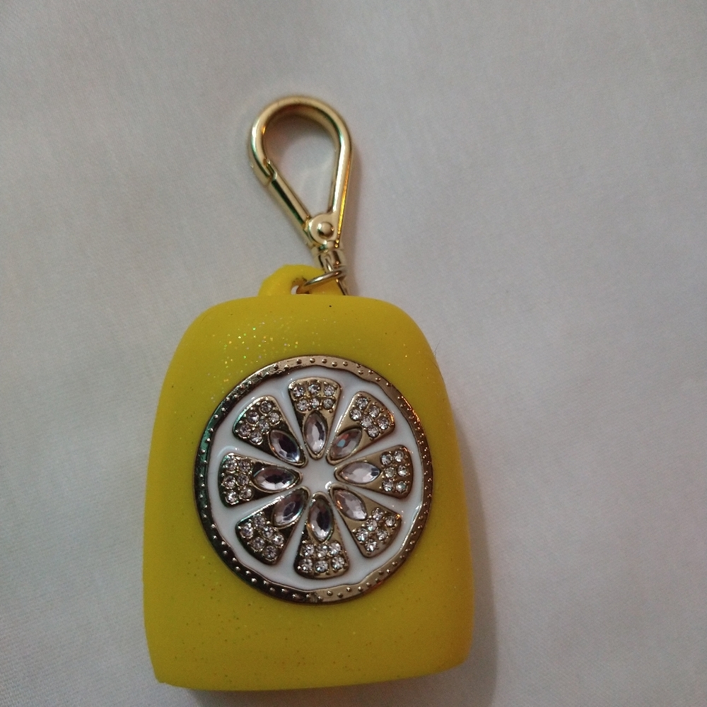 Bath and body pocketbac holder